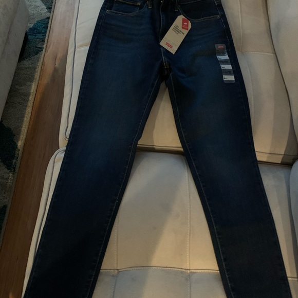 Levi’s 721 High Rise Skinny Ankle Jeans - Picture 3 of 3